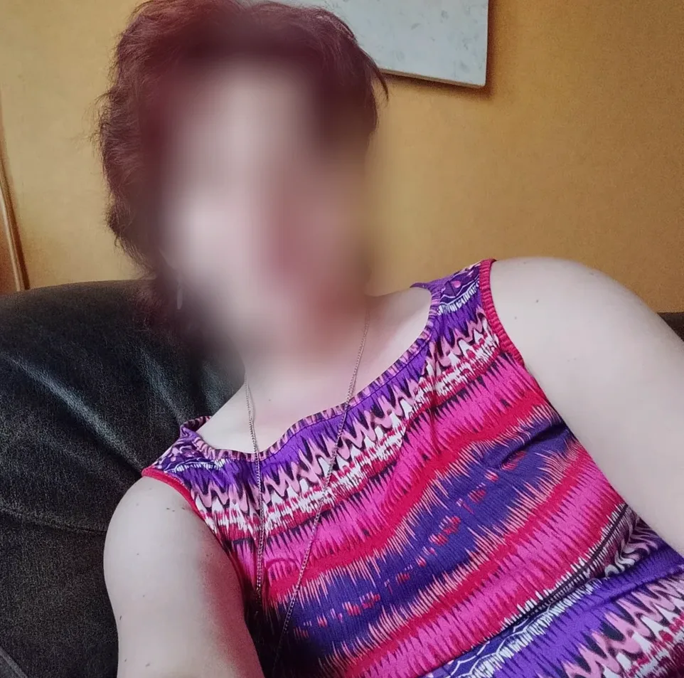 Andrea, 35