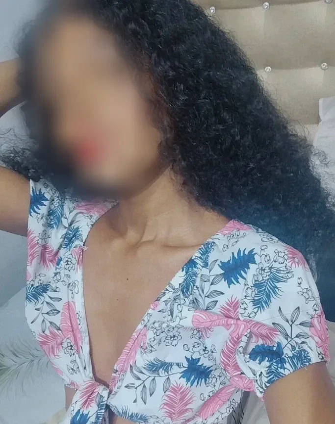 Anja, 19