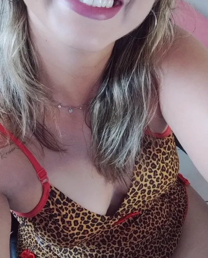 Emily, 36
