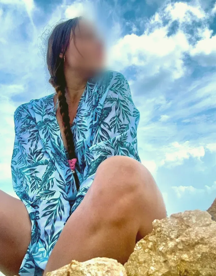 Lucia, 32