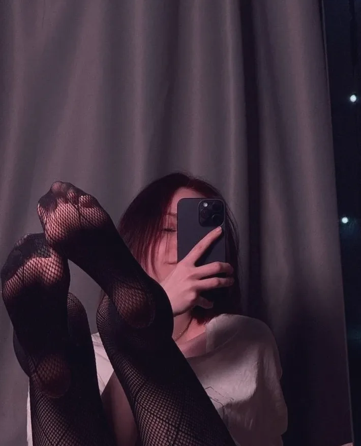 Mira, 22