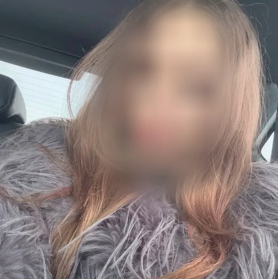 Nele, 19