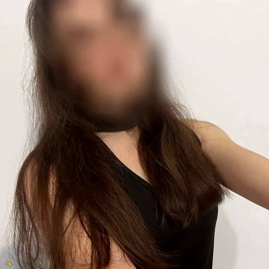Paula, 32