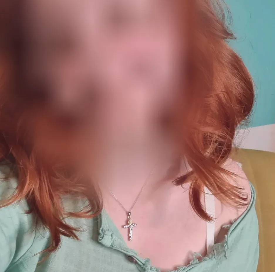 Sophie, 23